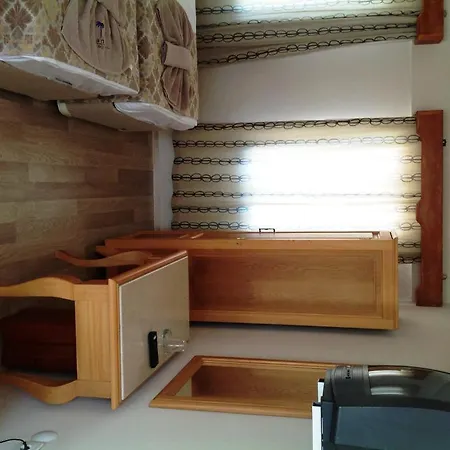 罐头旅馆 酒店 2*