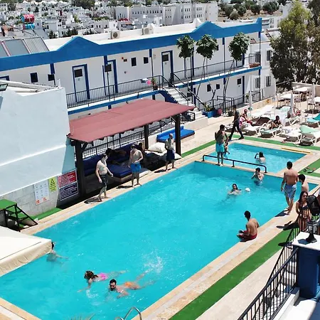 מלון Can Hotel 2*