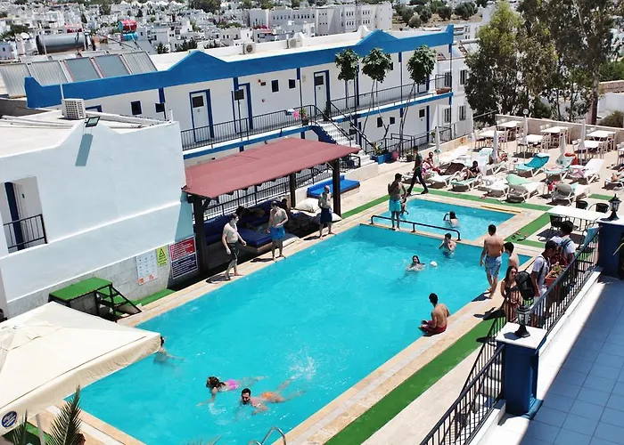 מלון Can Hotel 2*